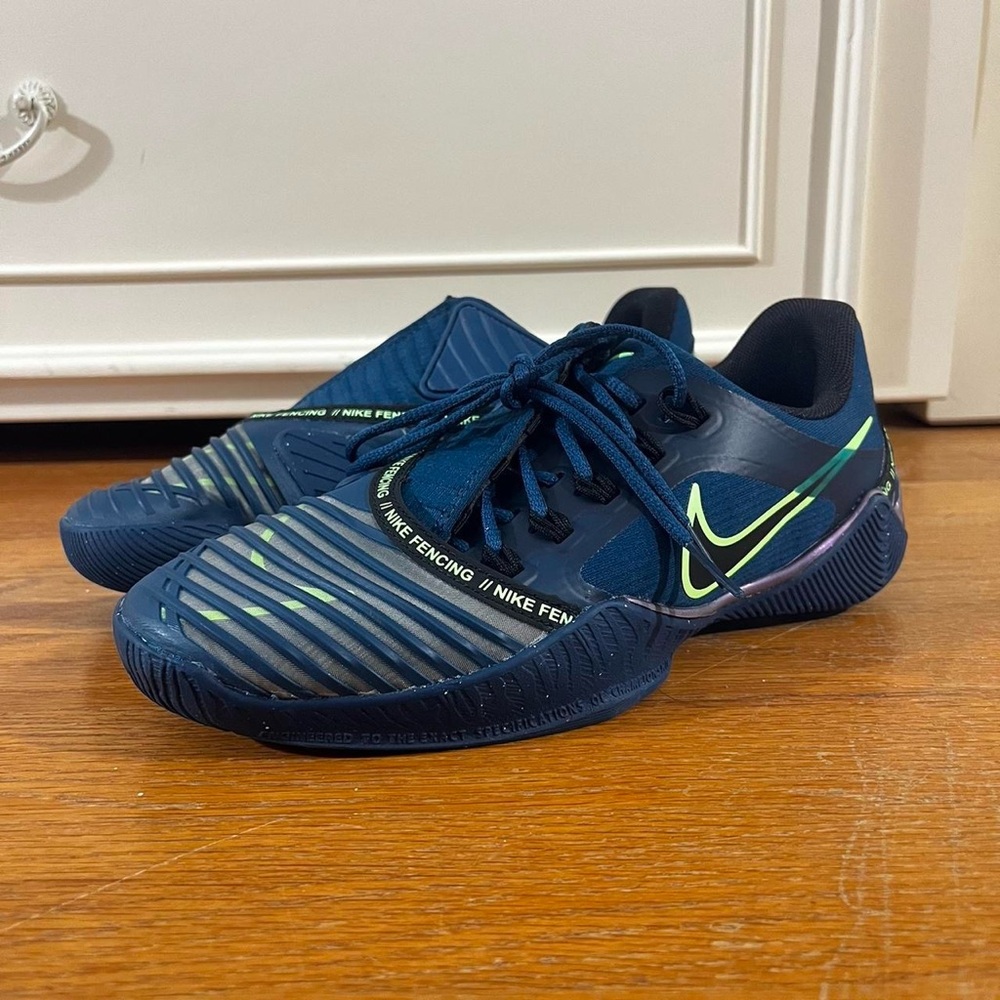 Unisex Nike Ballestra 2 Fencing Sport Shoes